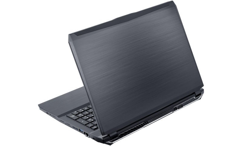 CLEVO - P670RP6-G i7-6700HQ DDR4 2xHDD Sata + 2 M.2 GTX 1060