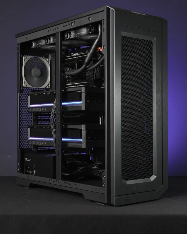 Workstation Syspack a pannello aperto con due GeForce RTX 5090 e raffreddamento a liquido